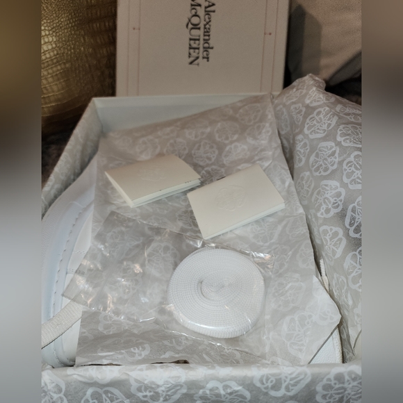 Women's Alexander McQueen Sneakers - Picture 3 of 6